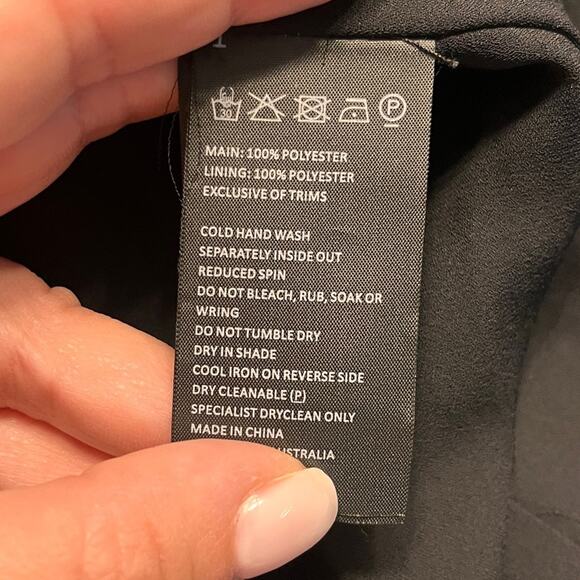 Bardot Black Floral Long Sleeve Maxi Dress NWT Medium - Picture 9 of 11